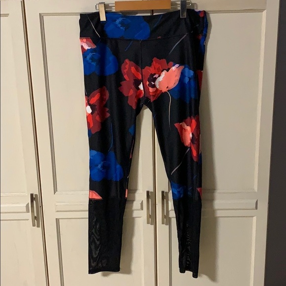 Fabletics Pants - Fabletics leggings in XL